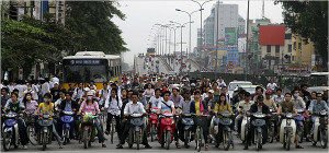 streets of hanoi traffic 2